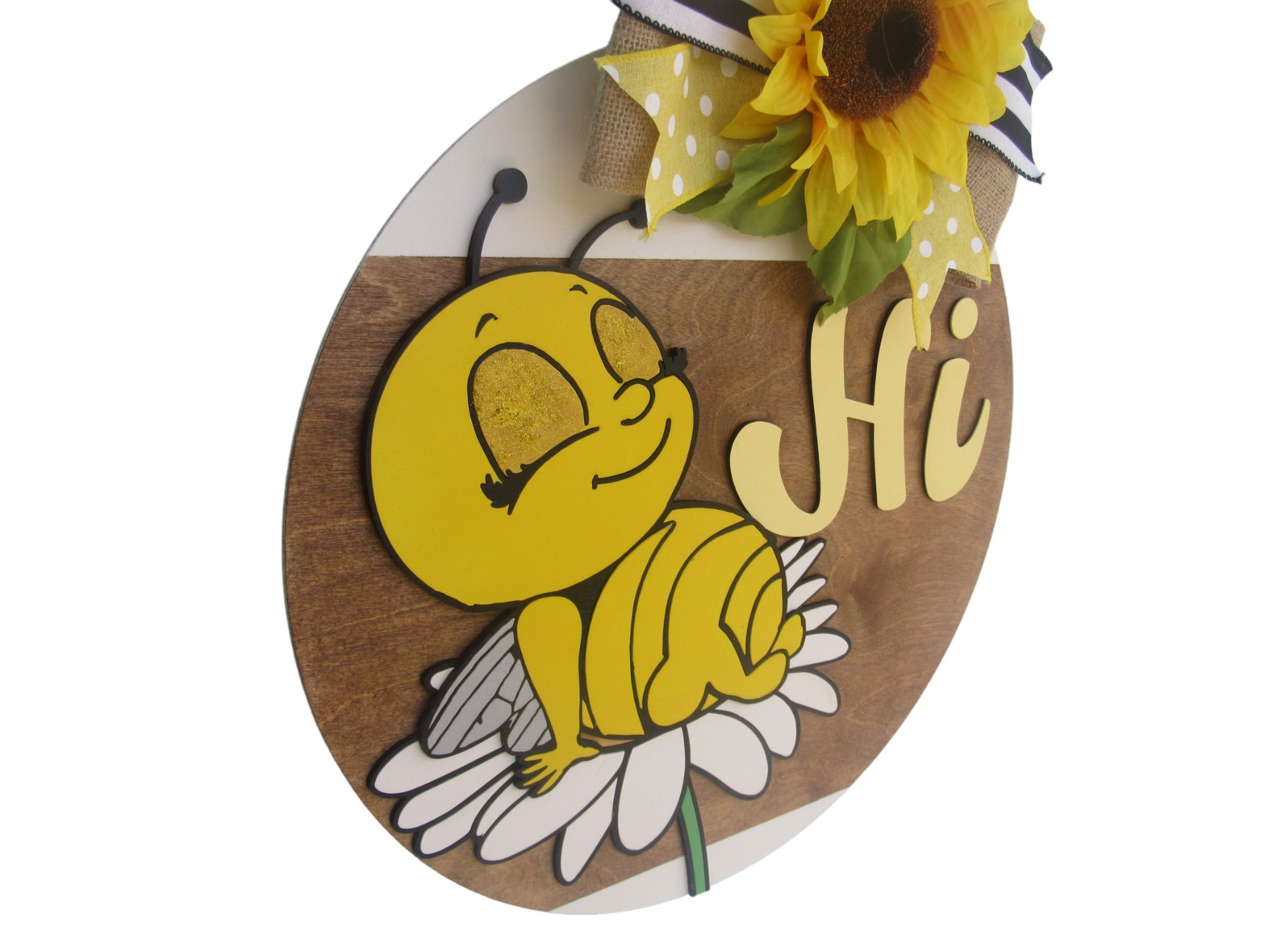 Hand-painted bee-themed wooden door hanger with “Hi” greeting, sunflower bow, and daisy – perfect for front porch or indoor summer décor