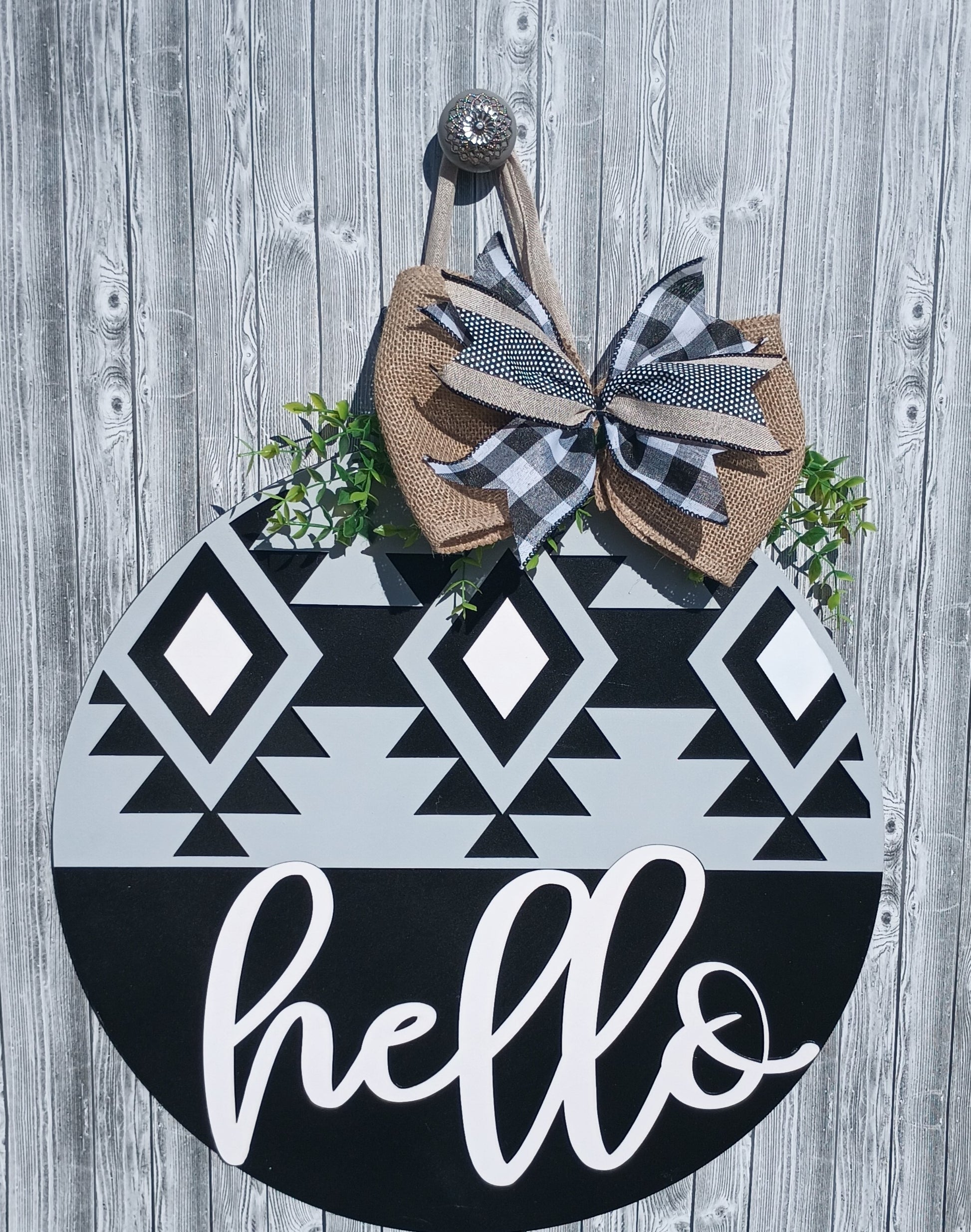 Hello Wooden Door Hanger – Hand-Painted Round Door Sign