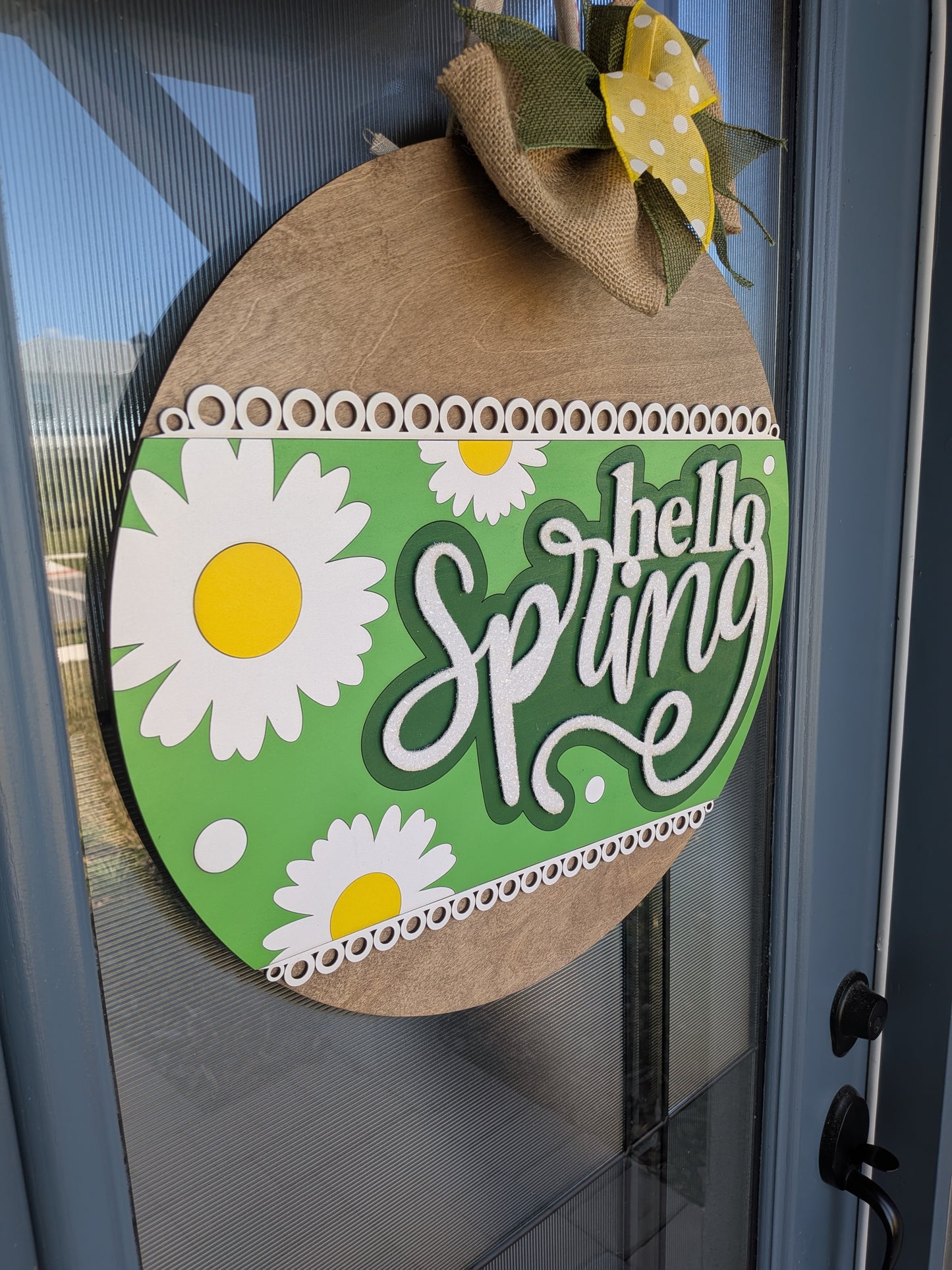 Hello Spring Door Hanger – Daisy Front Door Decor