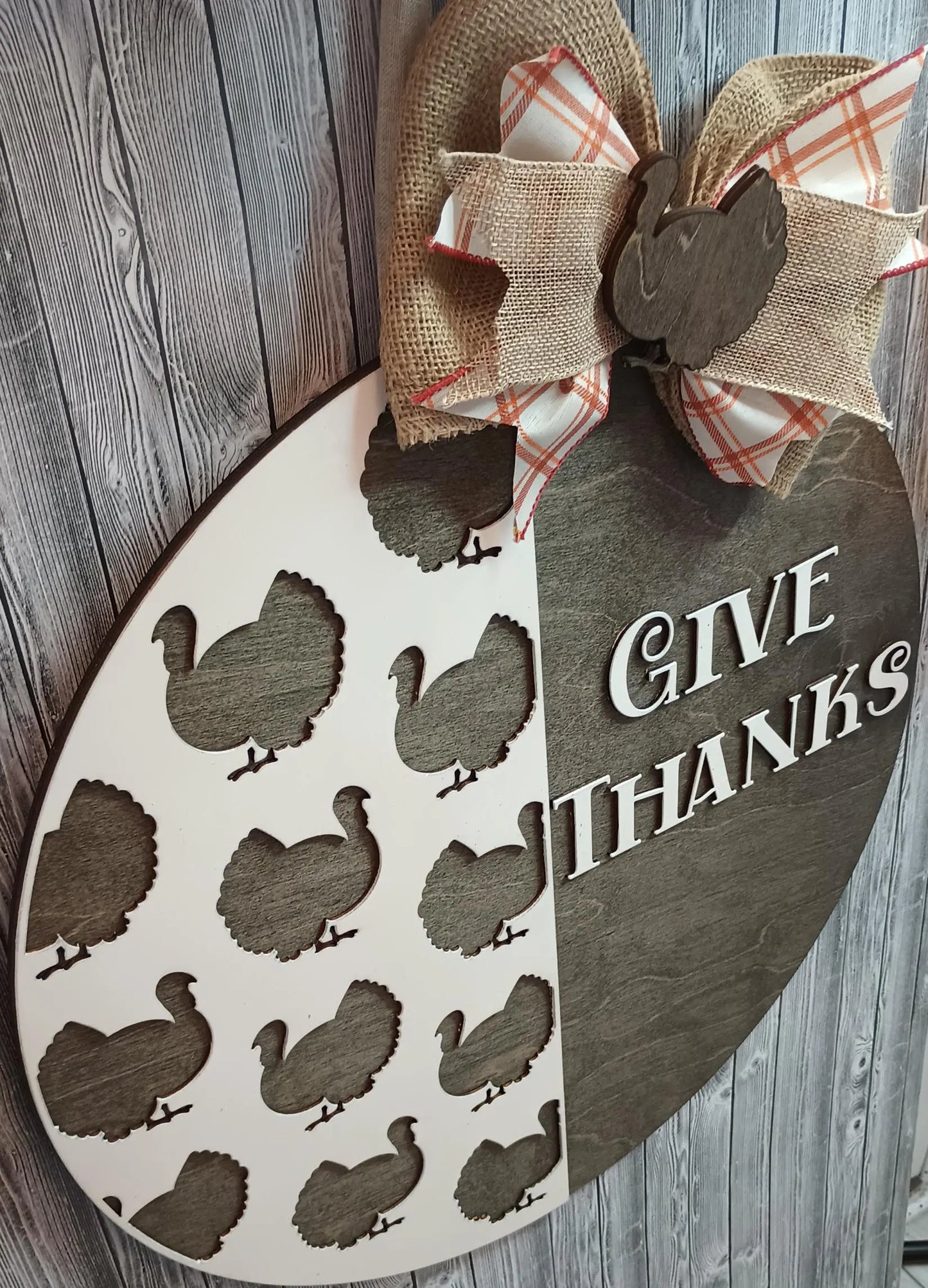 Give Thanks Thanksgiving Door Sign – 18" Round Wooden Turkey Wall Decor with Bow
