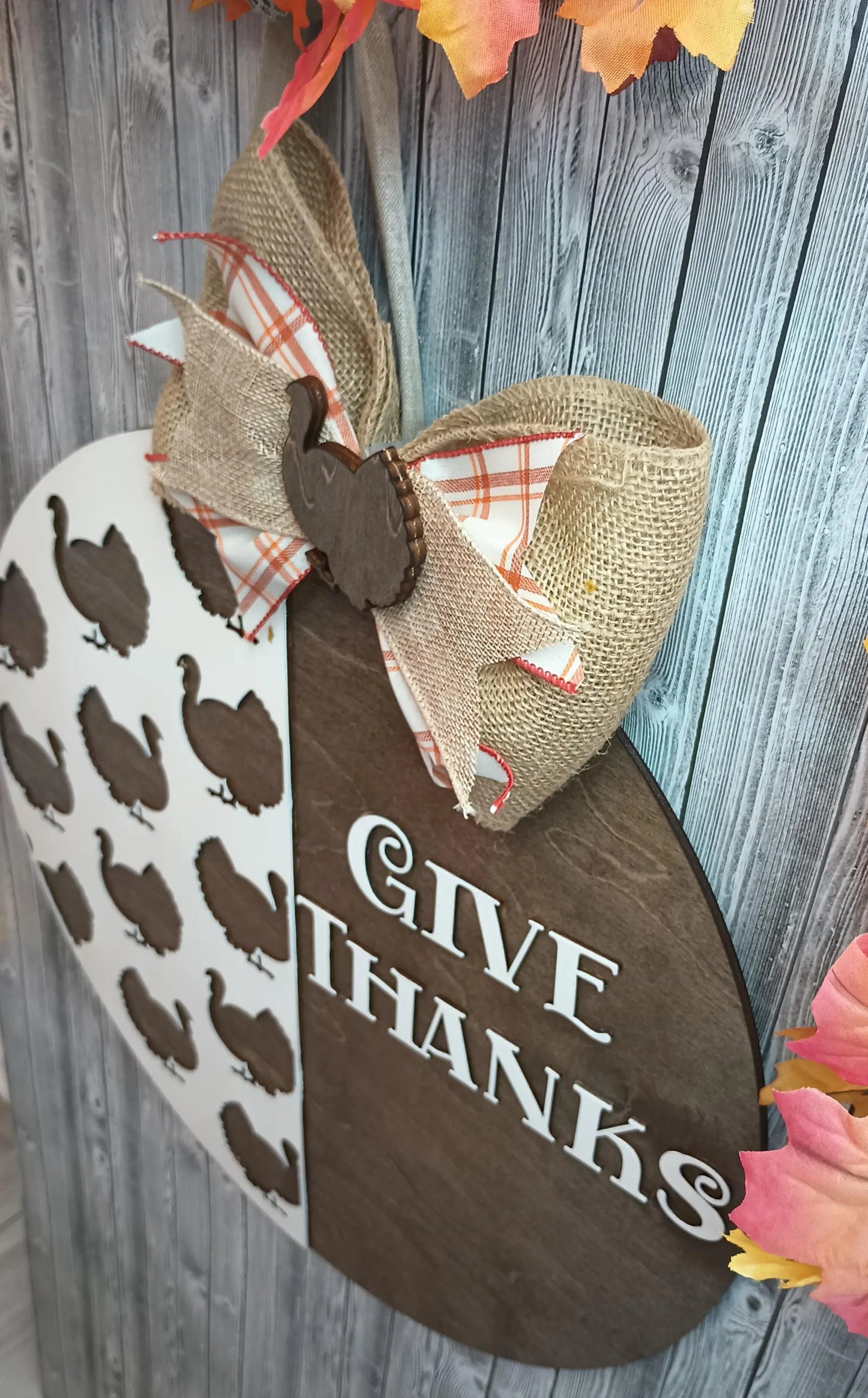 Give Thanks Thanksgiving Door Sign – 18" Round Wooden Turkey Wall Decor with Bow
